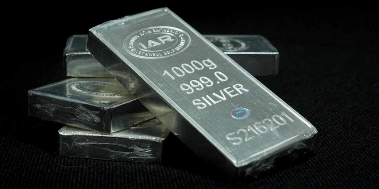 Gümüşün Getirisi Geçen Yıl Altını Geride Bıraktı