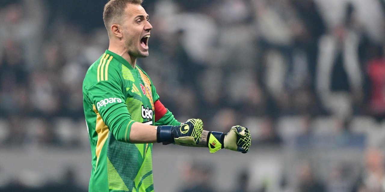 Beşiktaş'ta Mert Günok İle Yollar Ayrıldı