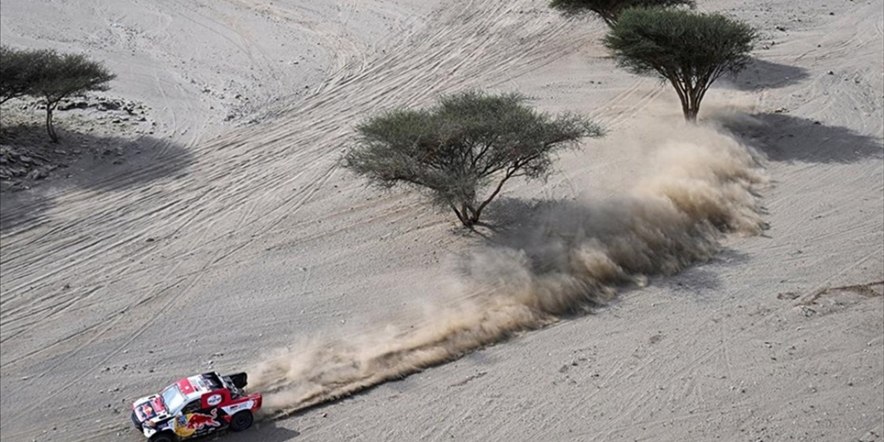 2026 Dakar Rallisi'nin Üçüncü Etabını Otomobilde Guthrie, Motosiklette Schareina İlk Sırada Tamamladı
