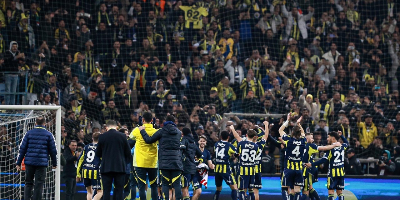 Fenerbahçe, Turkcell Süper Kupa'da Finale Yükseldi