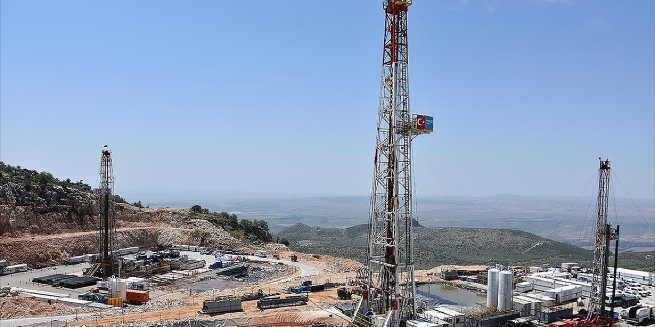 Türkiye'nin Petrol Üretimi Yüzde 26, Doğal Gaz Üretimi Yüzde 39 Arttı