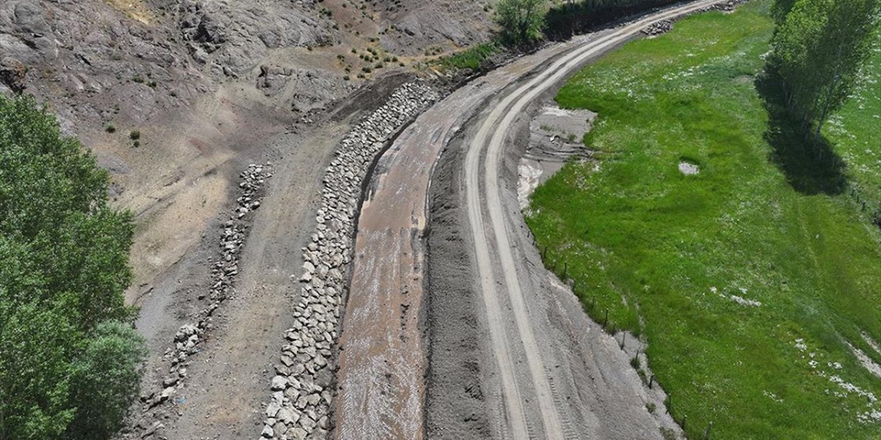 Van'da Sel ve Taşkın Riski, Dere Yataklarına Kurulan Tesislerle Önleniyor