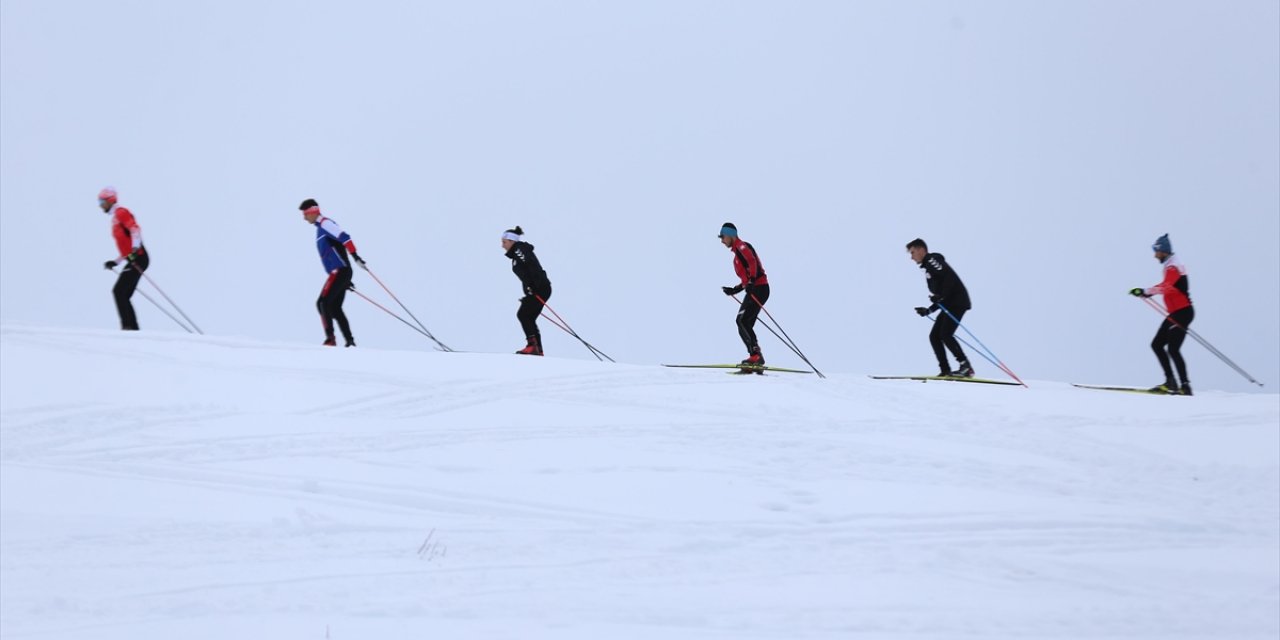 Milli Kayakçılar İrem Dursun ve Abdullah Yılmaz, 2026 Kış Olimpiyatları'nda Türkiye'yi Temsil Edecek