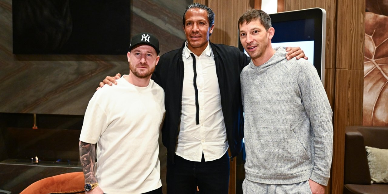 Fenerbahçe'nin Eski Yıldızları Alves İle Stoch, Süper Kupa Finalini Değerlendirdi