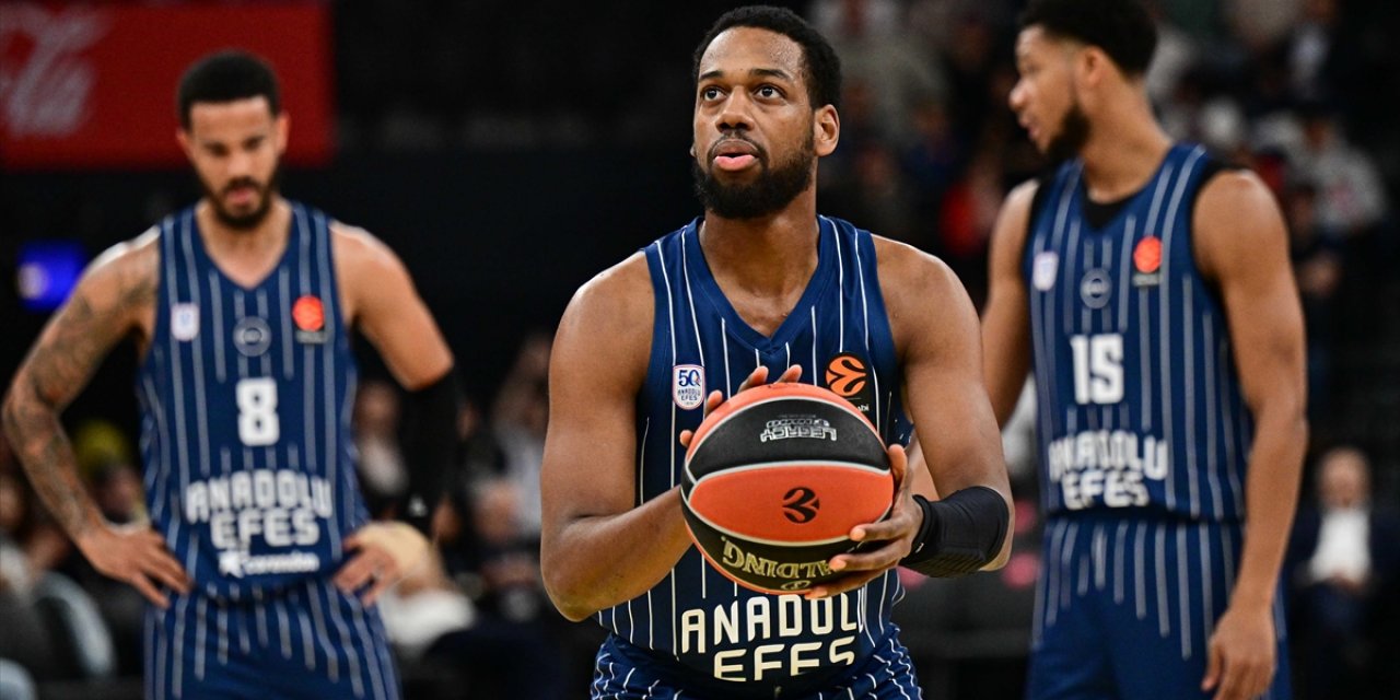 Anadolu Efes, Avrupa Ligi'nde Yarın EA7 Emporio Armani'nin Konuğu Olacak