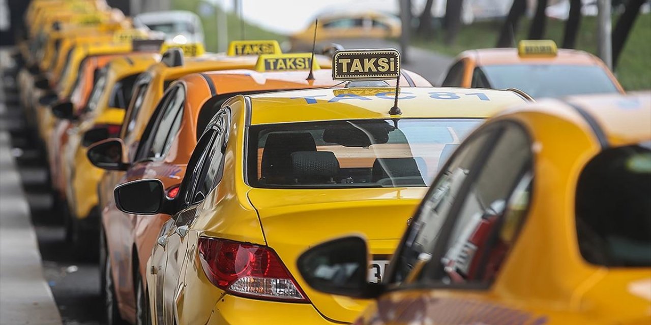 Taksicilere Kayıtlı Ekonominin Desteklenmesi Amacıyla "Mali Cihaz" Zorunluluğu Geliyor