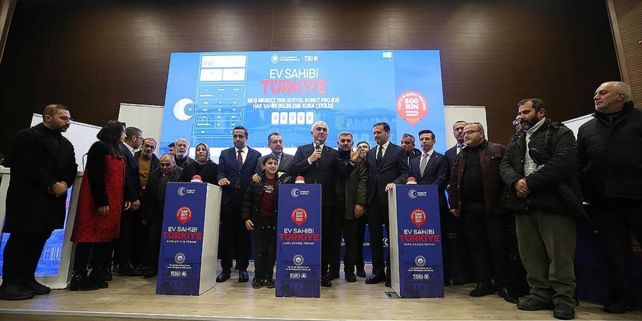 Yüzyılın Konut Projesi Kapsamında Muş'ta Yapılacak Konutların Hak Sahipleri Kurayla Belirlendi