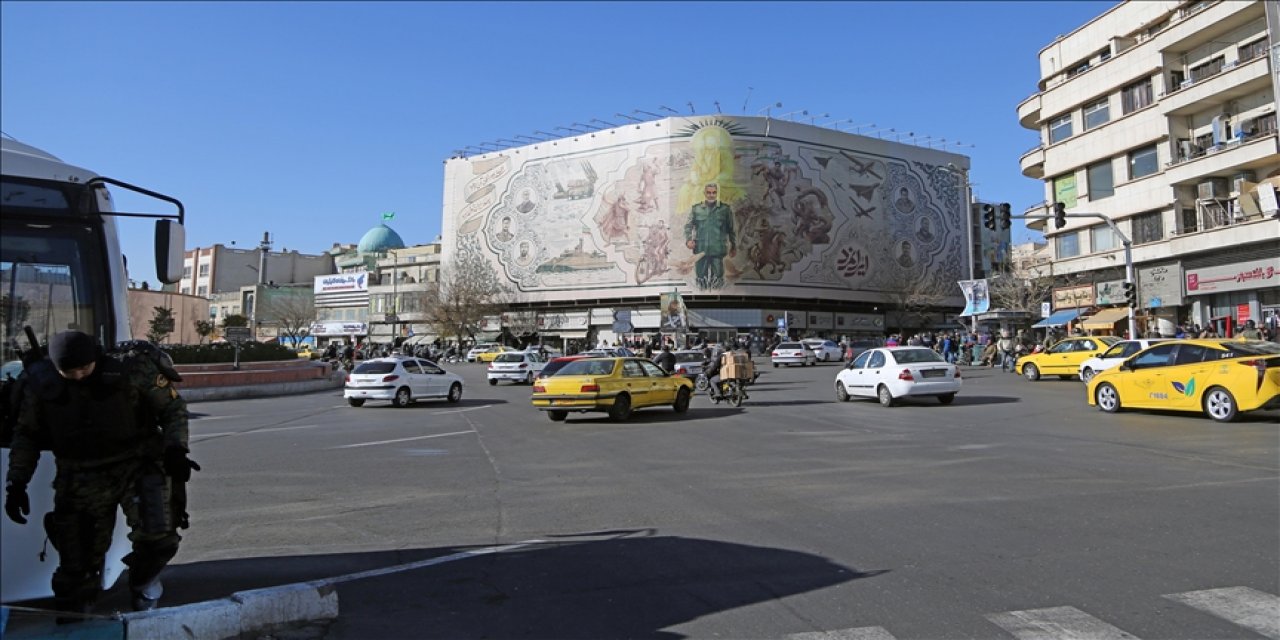 İran'ın Başkenti Tahran’da Halka “Dışarı Çıkmayın” Uyarısı Yapıldı