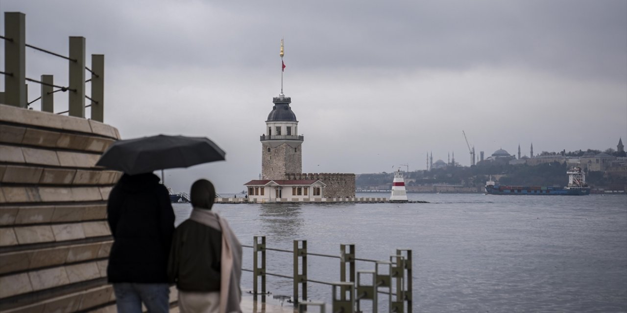 İstanbul Valiliğinden Akşam Saatleri İçin Sağanak ve Fırtına Uyarısı
