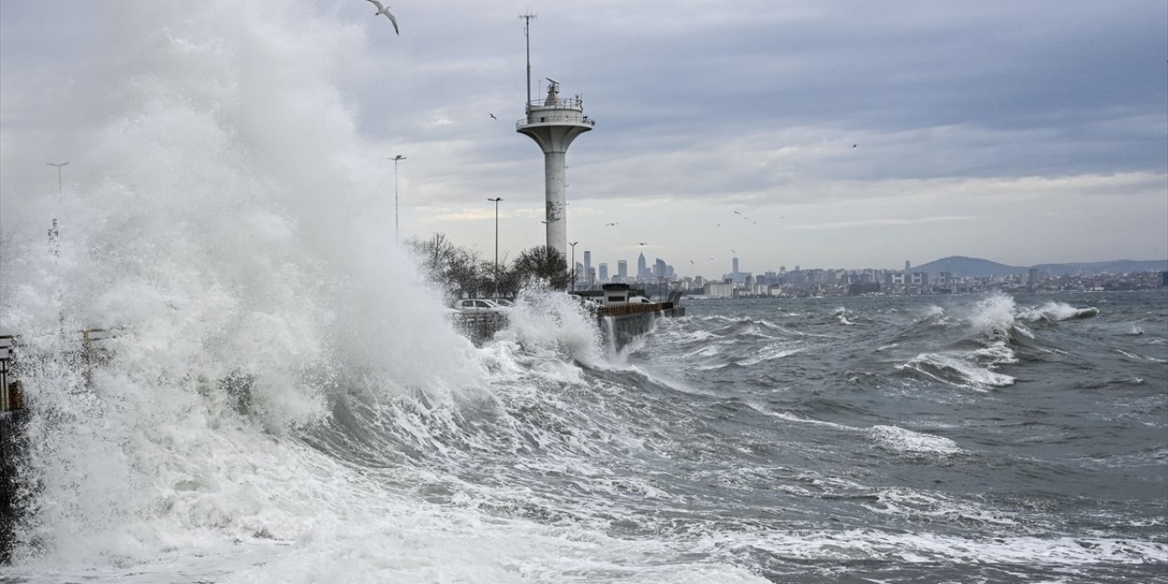 Meteorolojiden Denizlerde Fırtına Uyarısı
