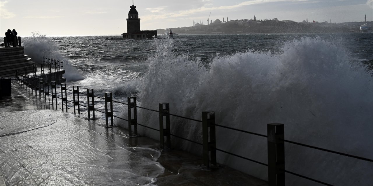 İstanbul'da Olumsuz Hava Koşulları Nedeniyle Eğitime 1 Gün Ara Verildi
