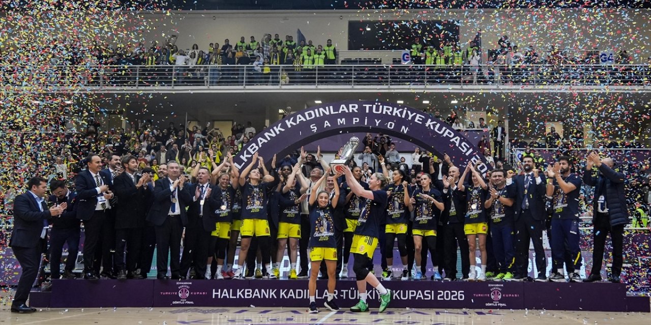 Basketbol Halkbank Kadınlar Türkiye Kupası'nı Fenerbahçe Opet Kazandı