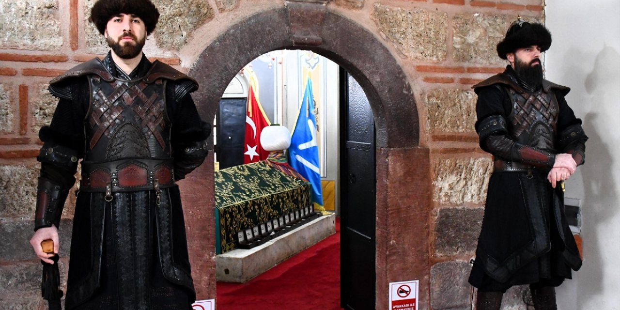 Ertuğrul Gazi Türbesi Geçen Yıl Yaklaşık 3 Milyon Ziyaretçiyi Ağırladı