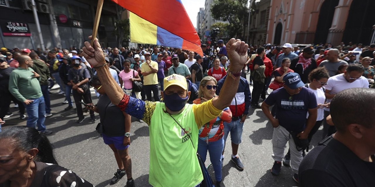 ABD, Venezuela'daki Vatandaşlarına "Derhal Ülkeyi Terk Etmeleri" Çağrısında Bulundu