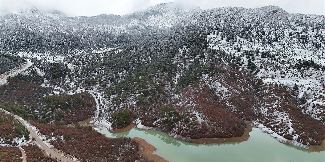 Isparta'daki Kış Manzaraları Havadan Görüntülendi