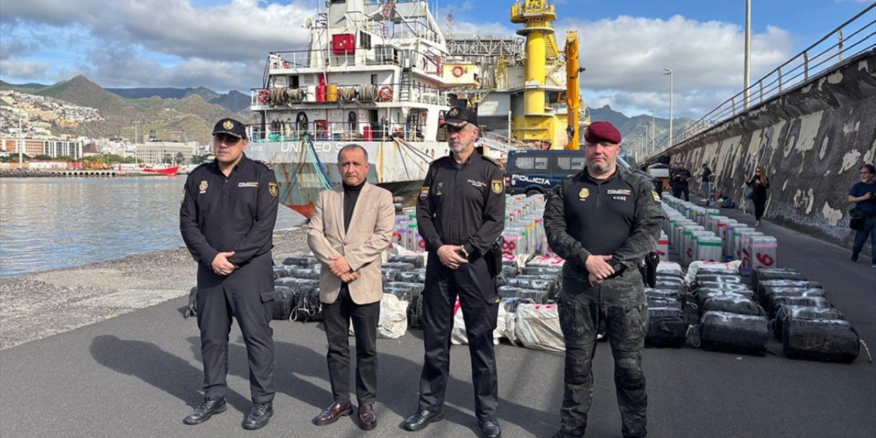 İspanyol Polisi, Atlantik Okyanusu'ndaki Ticari Gemide Yaklaşık 10 Ton Kokain Ele Geçirdi