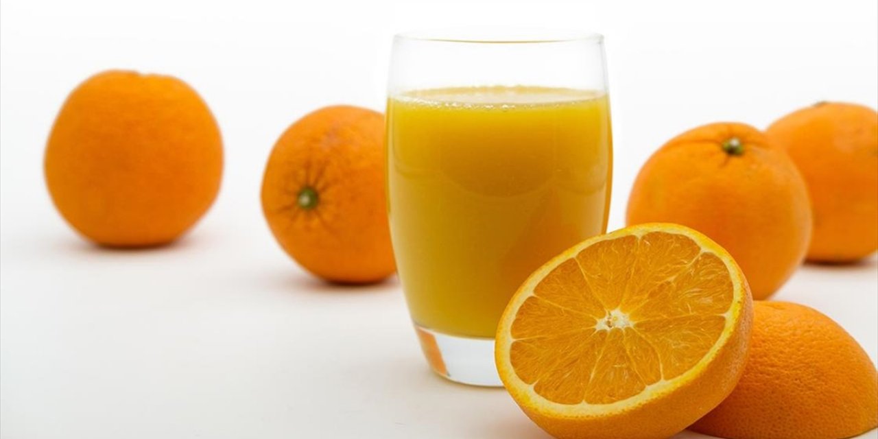 Soğuk Havalar Taze Sıkım Meyve Suyuna İlgiyi Artırdı