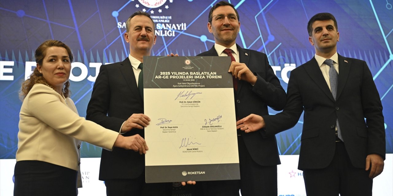 Savunma Sanayisinde 14 Yeni Arge Projesinin İmza Töreni Yapıldı