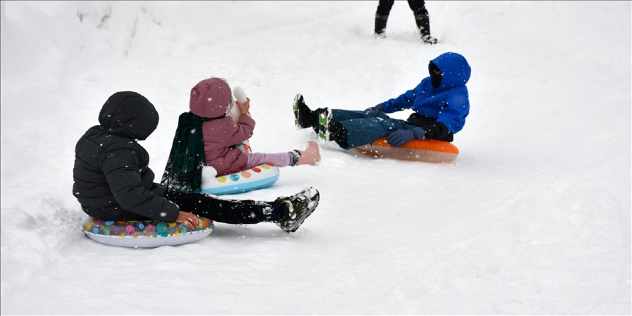 Birçok İlde Kar Nedeniyle Eğitime Bir Gün Ara Verildi
