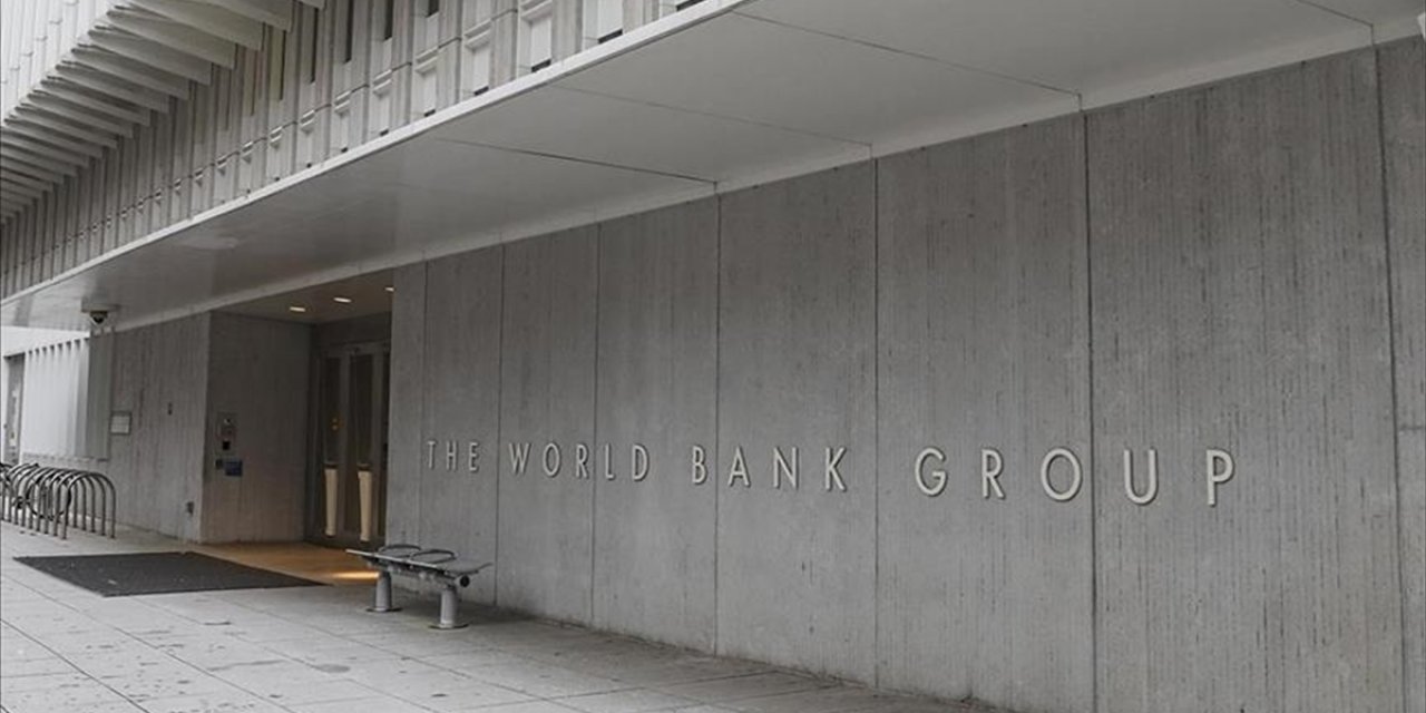 Dünya Bankası, Küresel Ekonomik Büyüme Tahminlerini Yükseltti