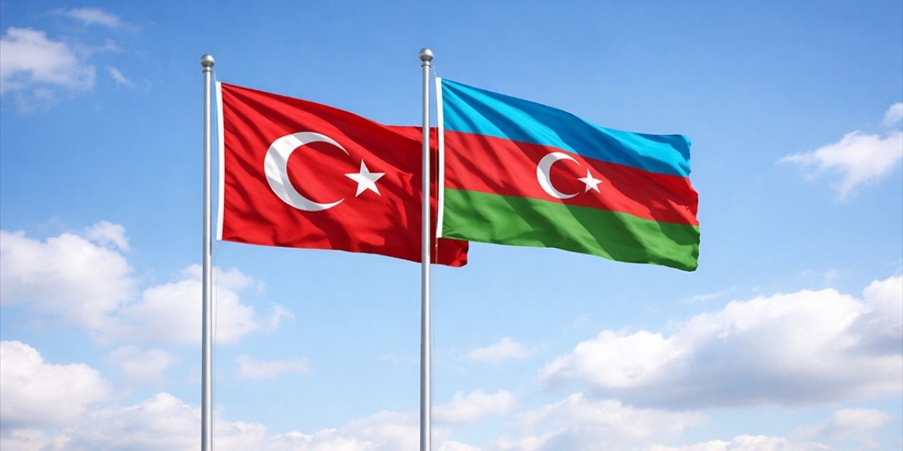 Türkiye-Azerbaycan İlişkilerinde 34 Yıl: Kardeşlik ve Müttefiklik