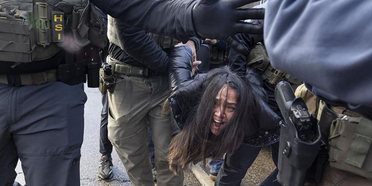 ABD'de Minnesota Eyaletinde Çok Sayıda Mülteci Gözaltına Alınıp Texas'a Gönderildi