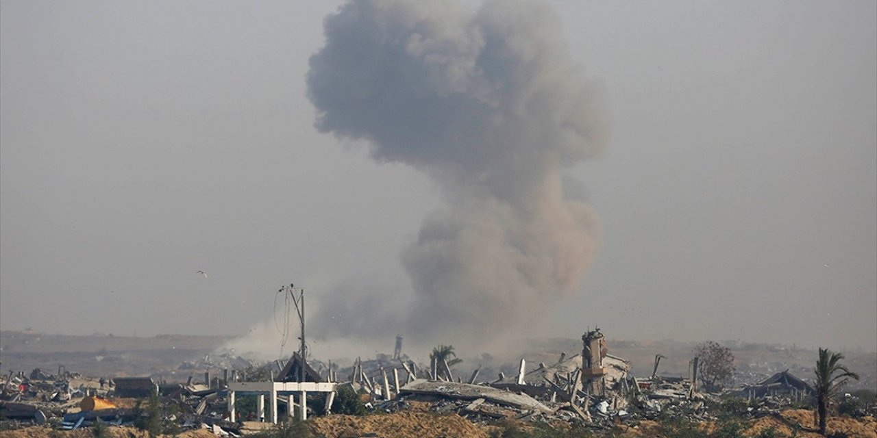 İsrail, Ateşkese Rağmen Gazze'de Hava ve Topçu Saldırıları Düzenledi
