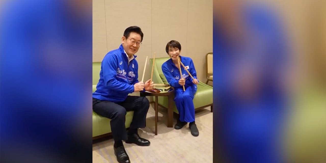 Güney Kore Devlet Başkanı Lee'den Japonya Başbakanı Takaiçi'ye Davul Seti Hediyesi