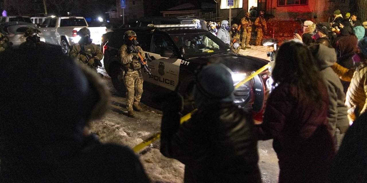 ABD'nin Minnesota Eyaletinde Yetkililerin Gözaltına Almaya Çalıştığı Venezuelalı Göçmen Vuruldu