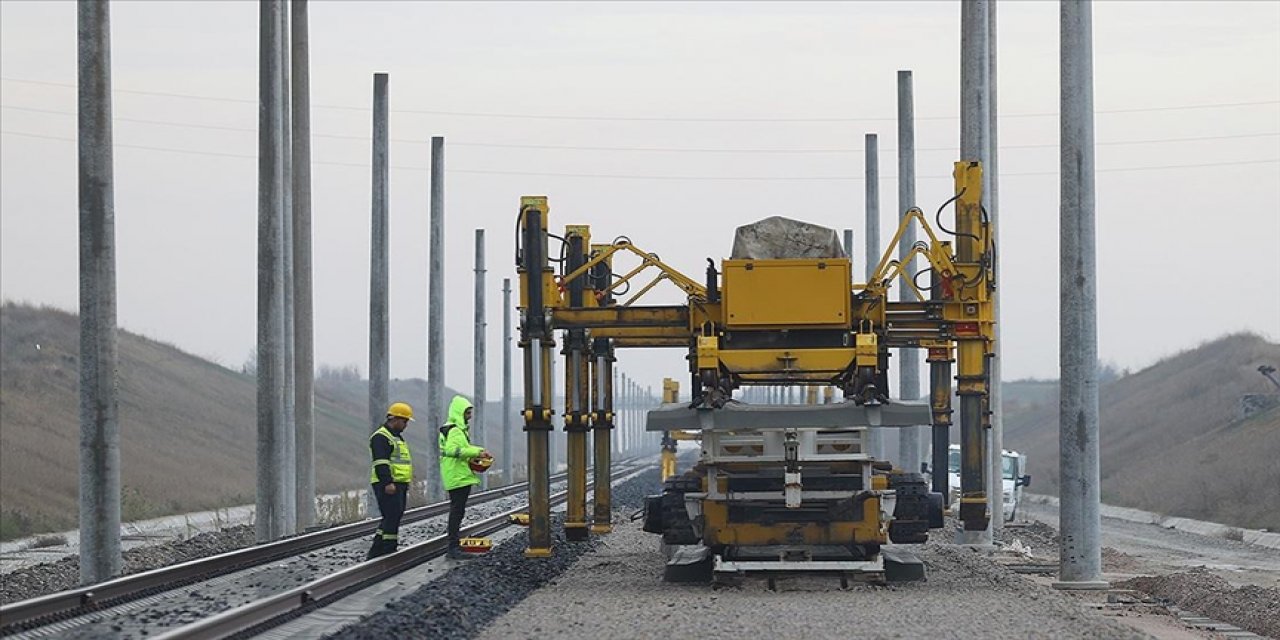 Kamu Yatırım Programı'nda Bu Yıl İçin 13 bin 887 Projeye 1 Trilyon 920,8 Milyar Lira Ödenek Tahsis Edildi