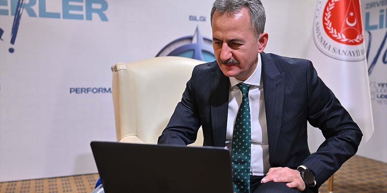 Savunma Sanayii Başkanı Haluk Görgün, AA'nın "Yılın Kareleri" Oylamasına Katıldı