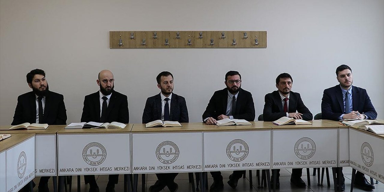 Diyanet Akademisinden Bugüne Kadar 10 Bin 725 Din Görevlisi Mezun Oldu