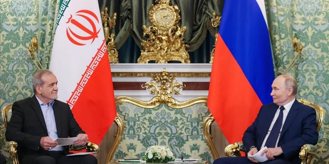 Rusya Devlet Başkanı Putin, İran Cumhurbaşkanı Pezeşkiyan İle Bölgedeki Gerginliği Görüştü