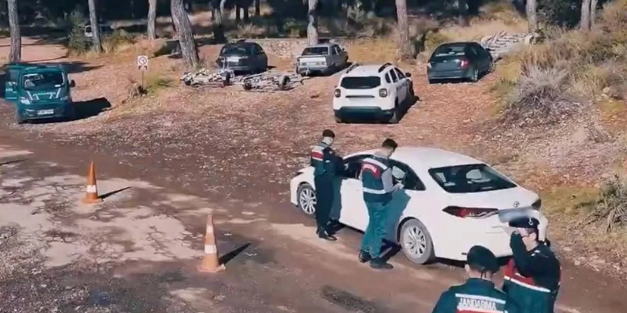 15 İlde Dev Operasyon! Yüzlerce Kişi Yakalandı