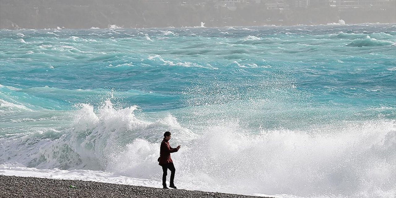 Meteorolojiden Denizlerde Fırtına Uyarısı