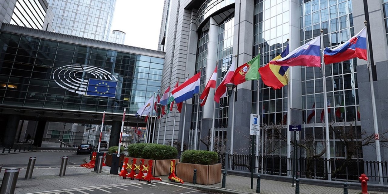 Avrupa Parlamentosu, Yeni Tarife Kararının Ardından AB-ABD Ticaret Anlaşmasını Onaylamayacak