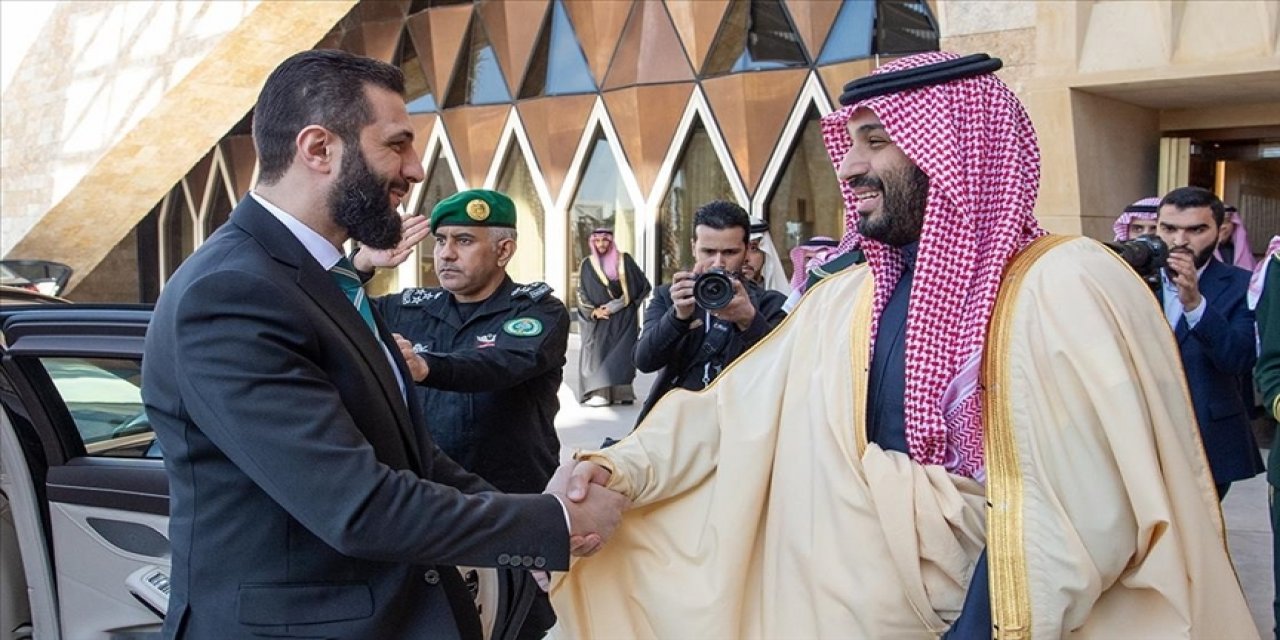 Suudi Arabistan Veliaht Prensi Bin Selman ile Suriye Cumhurbaşkanı Şara İkili İlişkileri Görüştü