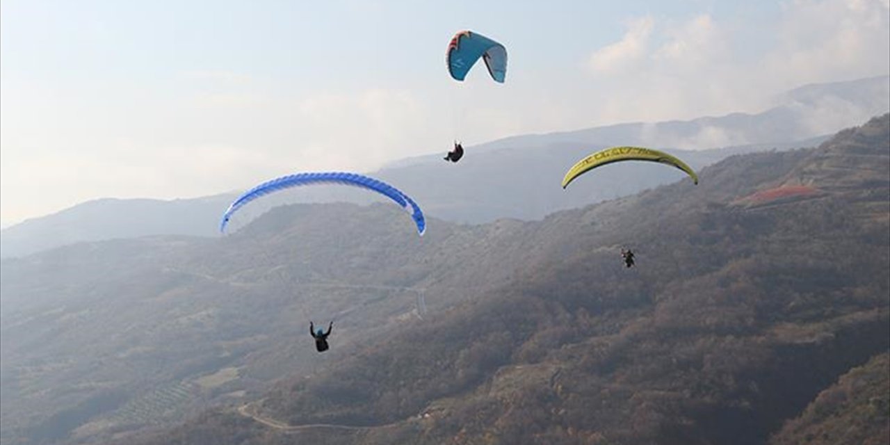 Yeşille Mavinin Buluştuğu Uçmakdere'de Geçen Yıl Yaklaşık 35 Bin Uçuş Gerçekleştirildi