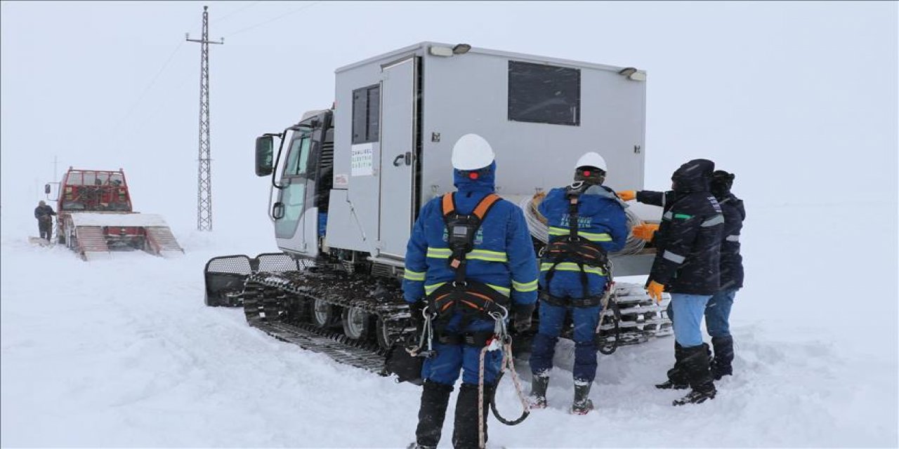 Çedaş Zorlu Kış Şartlarında Kesintisiz Enerji İçin Sahada