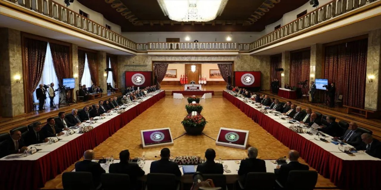 MHP'den Şam-SDG Anlaşmasına İlk Yorum: Süreç Raporu Önündeki Engel Kalkmış Görünüyor