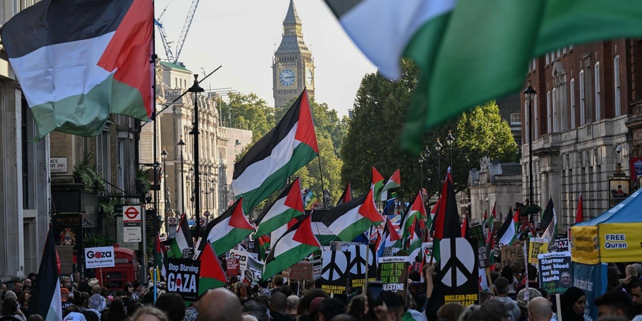 Avrupa'da Vatandaşlar Rafa Kaldırılan "Gazze" Dosyasını Yeniden Gündeme Taşıyor