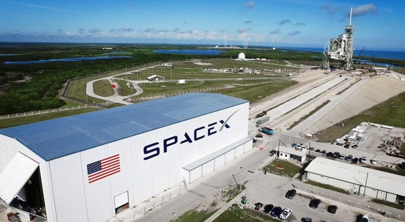 SPACEX, DÜNYA ÇAPINDA İNTERNET ERİŞİMİ İÇİN UZAYA 30 BİN STARLINK UYDUSU DAHA GÖNDERMEK İÇİN BAŞVURUDA BULUNDU