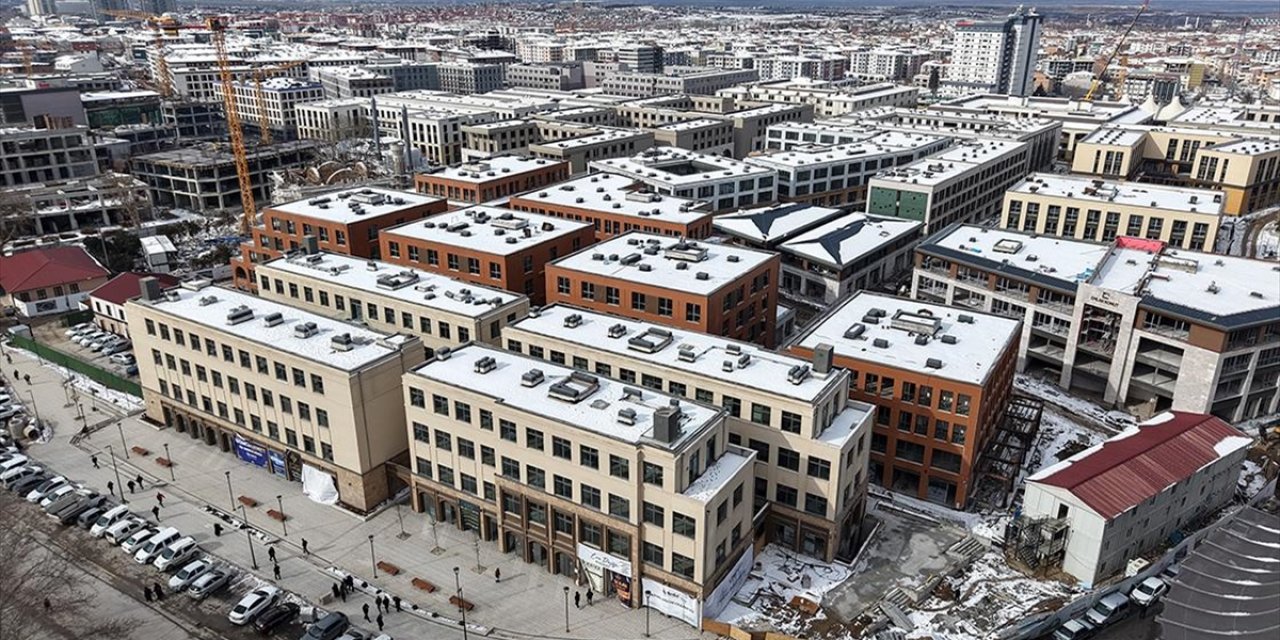 Malatyalı Esnaf Yeni Çarşıdaki İş Yerlerinde Kepenk Açmaya Hazırlanıyor