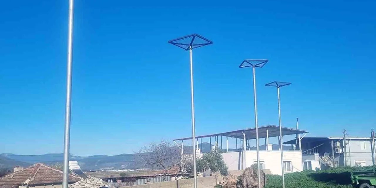 Muğla'da Leylekler İçin Yuva Alanları Yapıldı