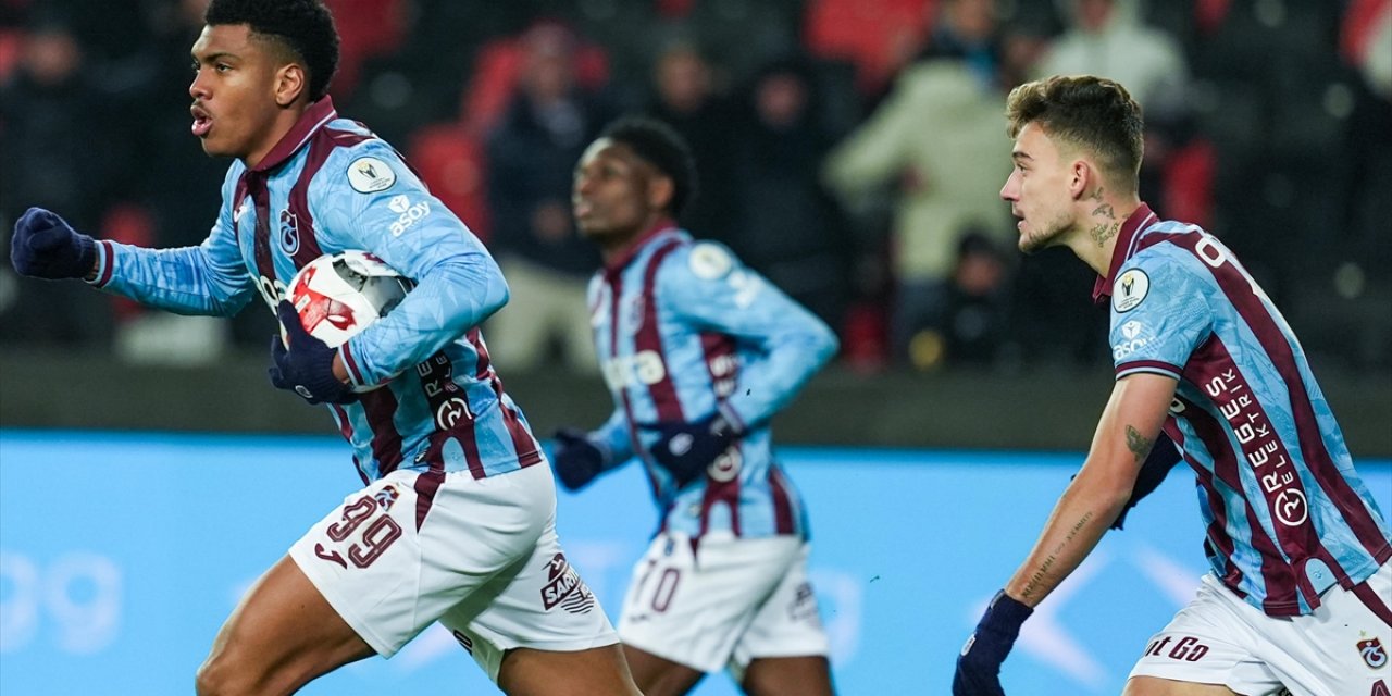 Trabzonspor, Fatih Tekke İle İstanbul Takımları Karşısında İyi Grafik Sergiliyor