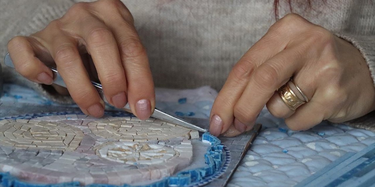 Hatay'da Devlet Desteğiyle Üretimi Sürdüren Mozaik Sanatçıları Avrupa'ya Açıldı
