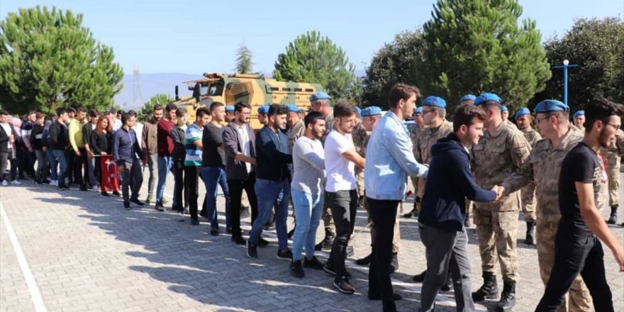 TOGÜ Öğrencileri Niksar'daki Komando Taburuna Moral Ziyaretinde Bulundu