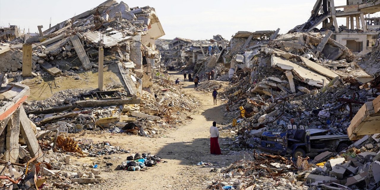 İsrail Ordusu, Ateşkese Rağmen Gazze Şeridi'nde Hava ve Kara Saldırıları Düzenledi