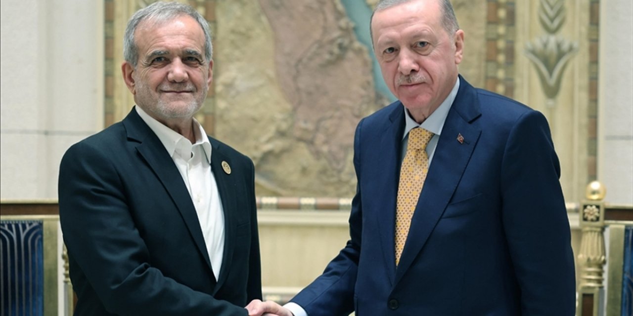 Cumhurbaşkanı Erdoğan, İran Cumhurbaşkanı Pezeşkiyan İle Telefonda Görüştü