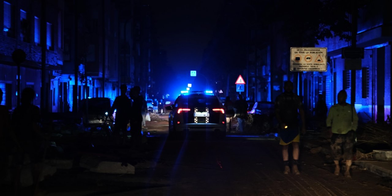 İspanya'nın Kuzeyinde Kötü Hava Şartları Ulaşımı Felç Etti